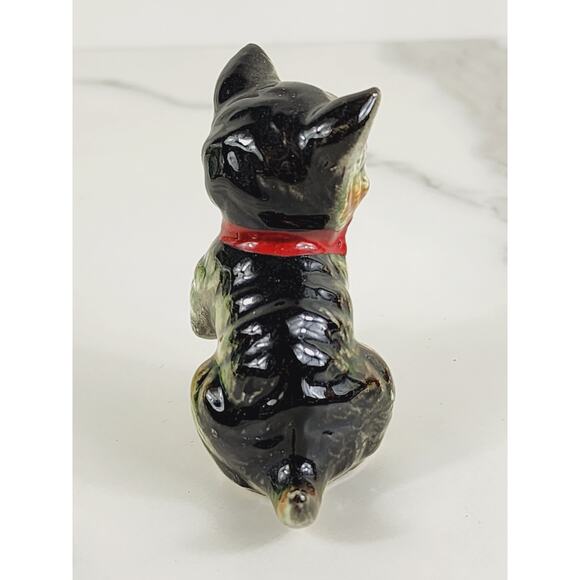 Mini Cat Kitten Kitty w/ Red Bow Figurine Green Eyes Porcelain 3" Year 80's Vtg - Picture 7 of 12